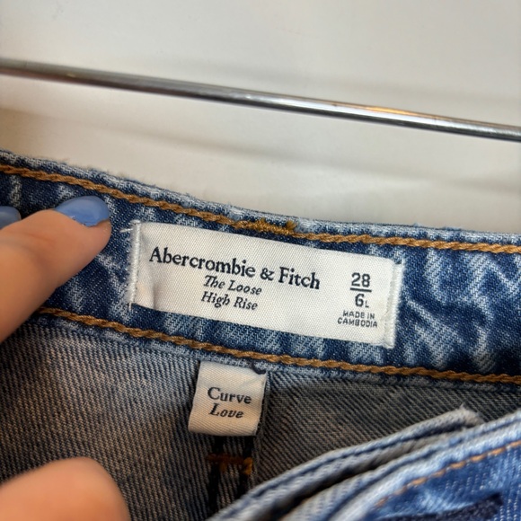 Abercrombie & Fitch The Loose High Rise Jean Curve Love - Picture 6 of 6